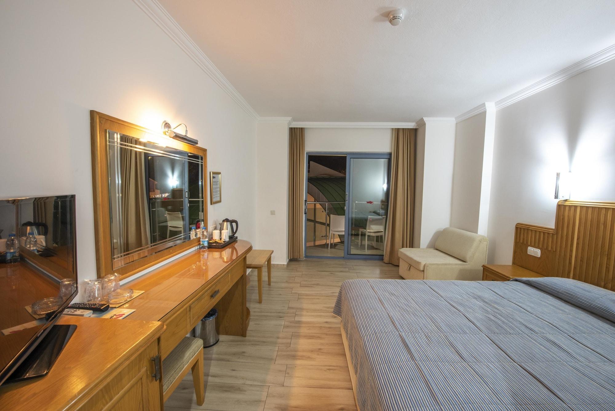 Belcehan Hotel โอลลุนเดนิซ ภายนอก รูปภาพ